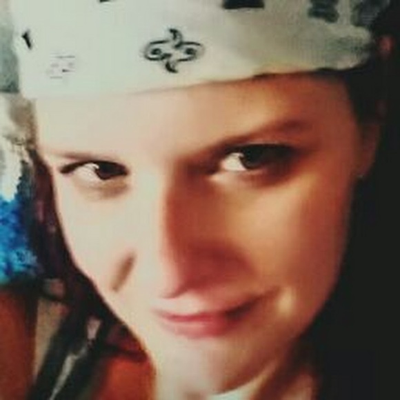 Meet your Posher, Tiffany - Picture 1 of 1